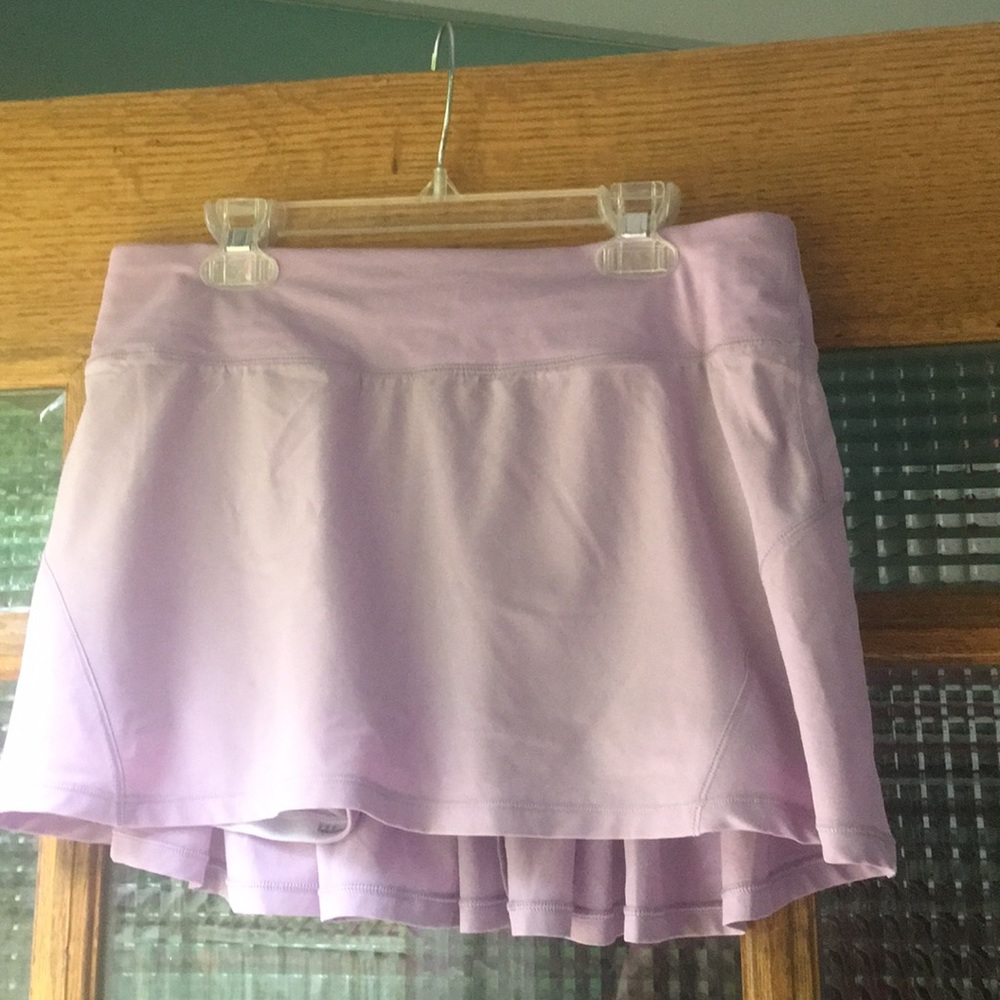skort back zip pocket & phone pocket. Pale purple.